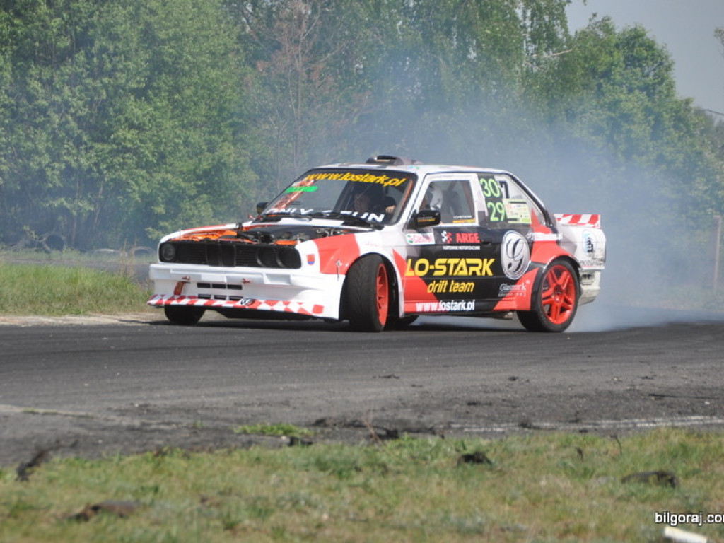 Driftingowe szaleństwo na biłgorajskim Autodromie (FOTO)