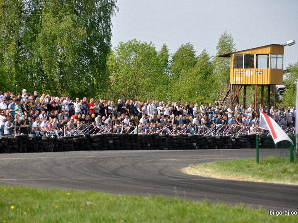 Driftingowe szaleństwo na biłgorajskim Autodromie (FOTO)