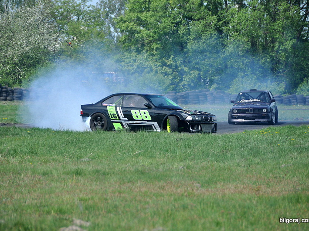 Driftingowe szaleństwo na biłgorajskim Autodromie (FOTO)