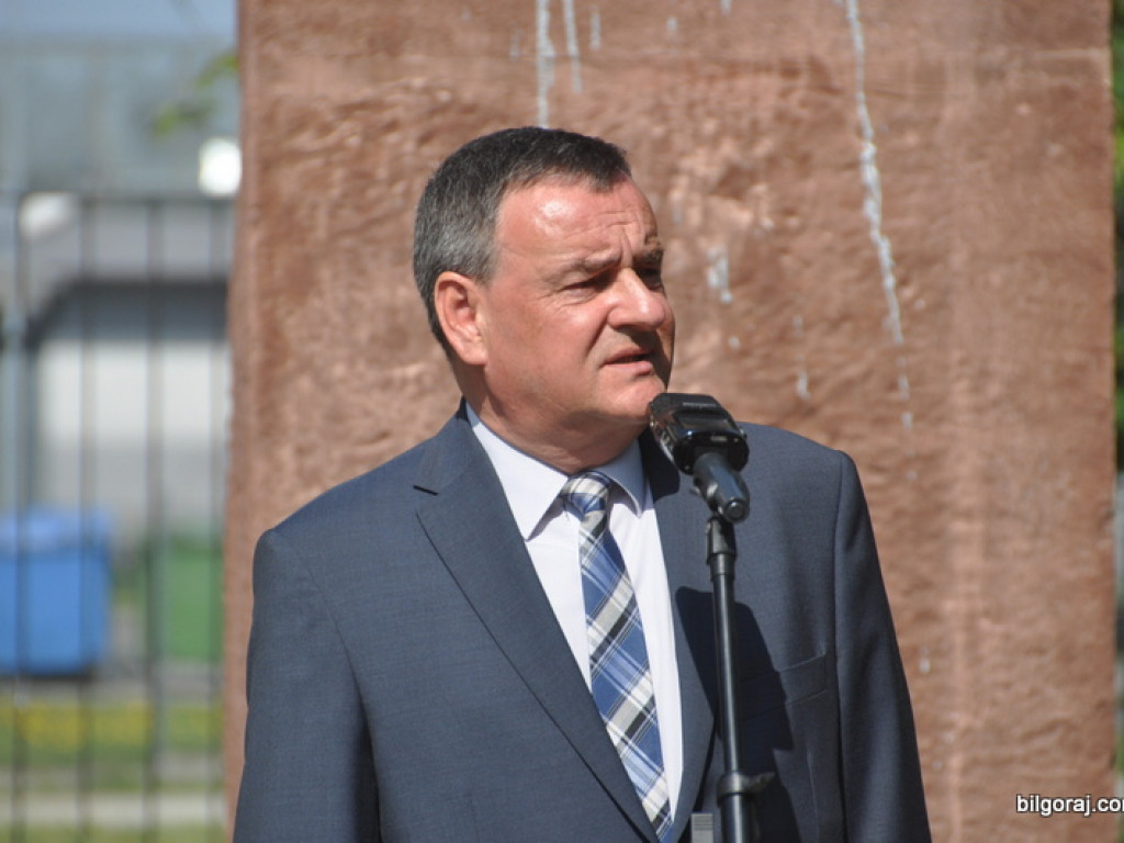 1 Maja Święto Pracy - biłgorajska lewica pod pomnikiem Józefa Dechnika (FOTO)
