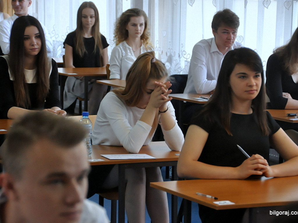 Ruszyły matury. Dziś język polski (FOTO)