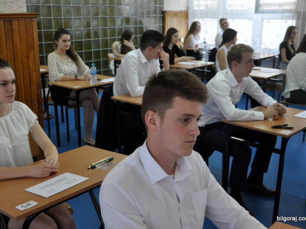 Ruszyły matury. Dziś język polski (FOTO)