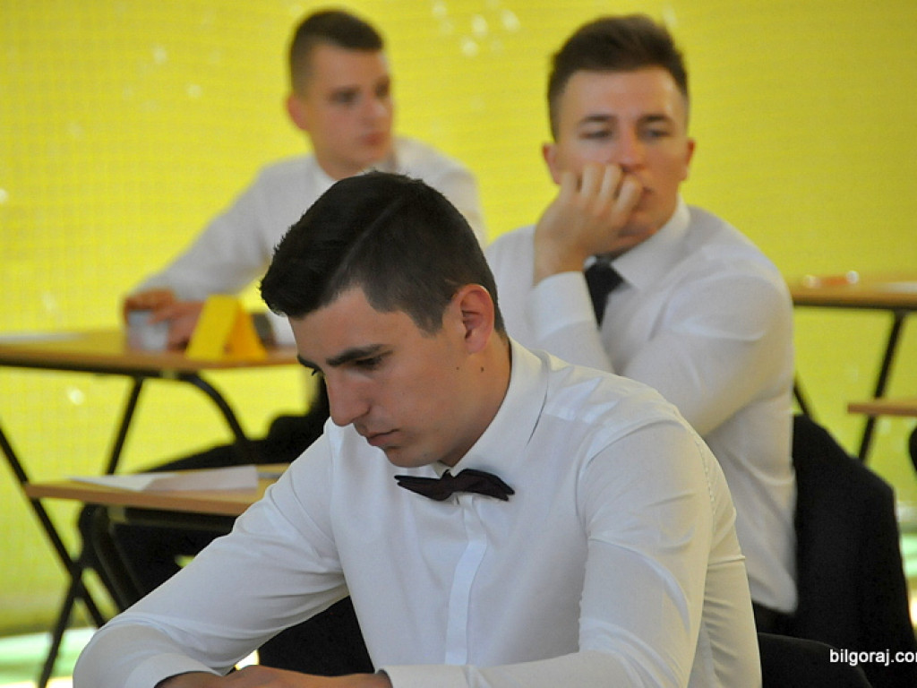 Ruszyły matury. Dziś język polski (FOTO)