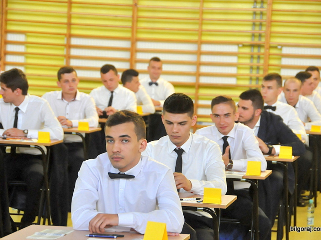 Ruszyły matury. Dziś język polski (FOTO)