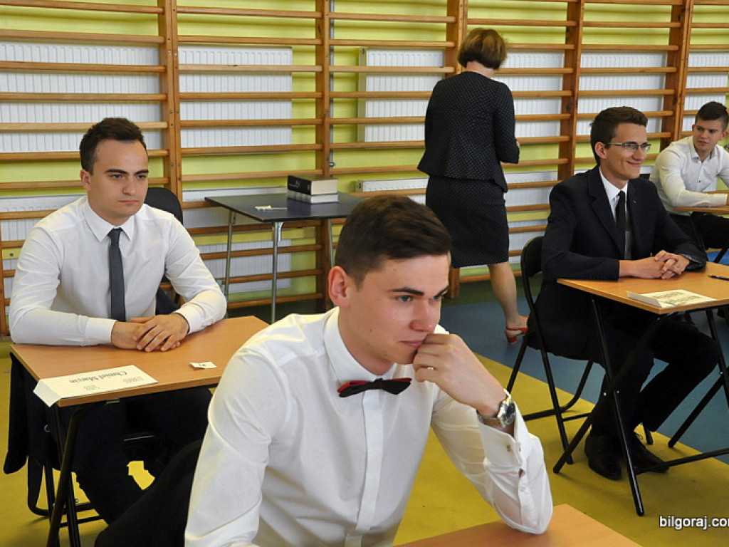 Ruszyły matury. Dziś język polski (FOTO)