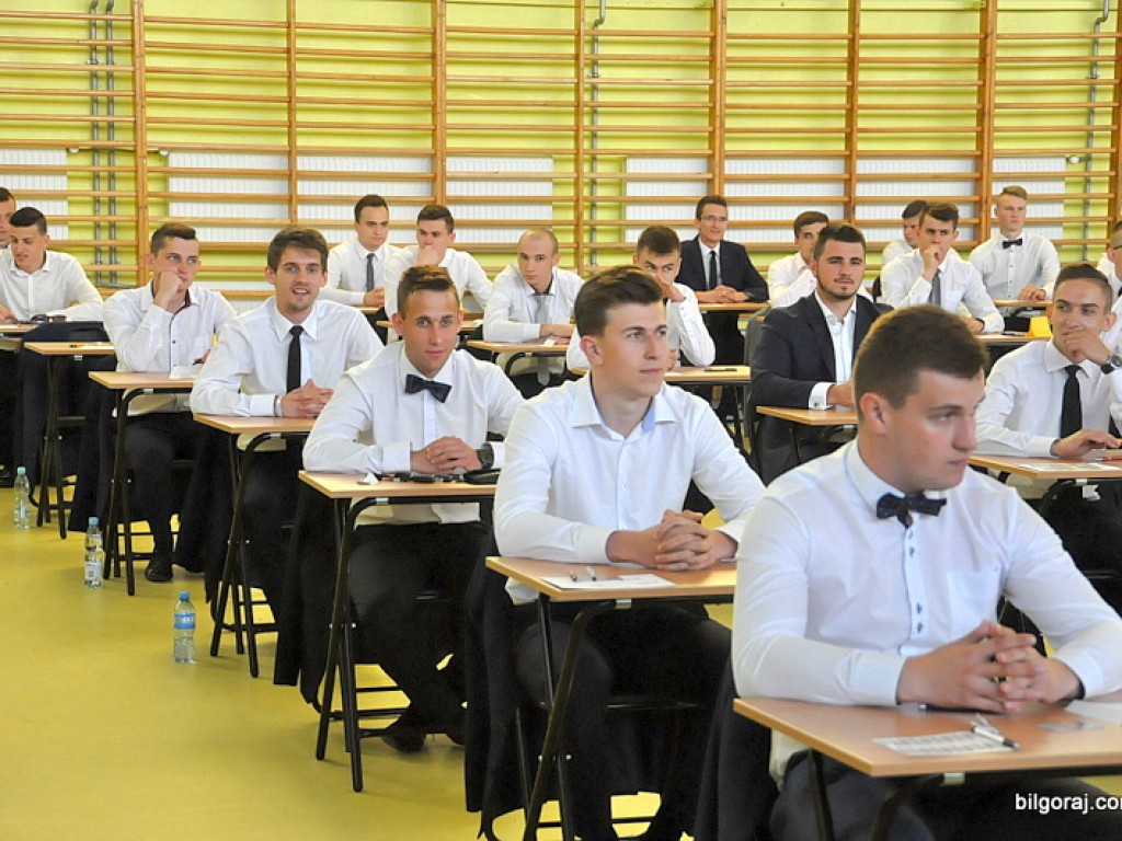 Ruszyły matury. Dziś język polski (FOTO)