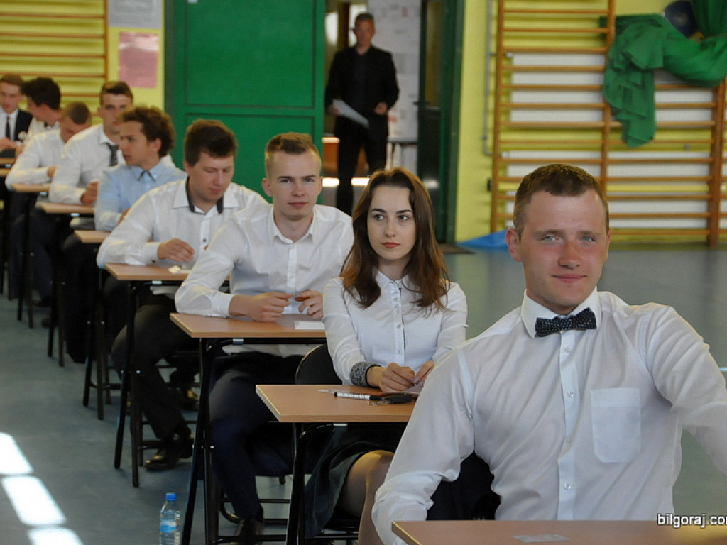 Ruszyły matury. Dziś język polski (FOTO)