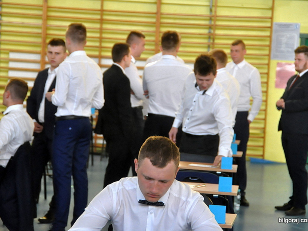 Ruszyły matury. Dziś język polski (FOTO)
