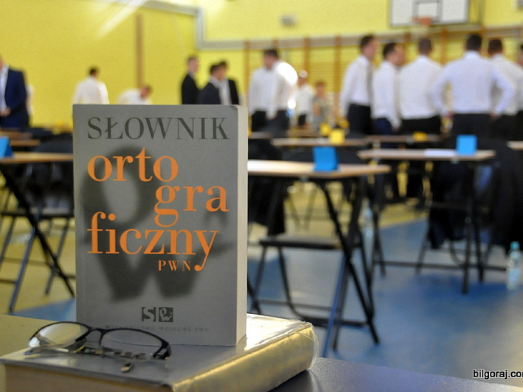 Ruszyły matury. Dziś język polski (FOTO)
