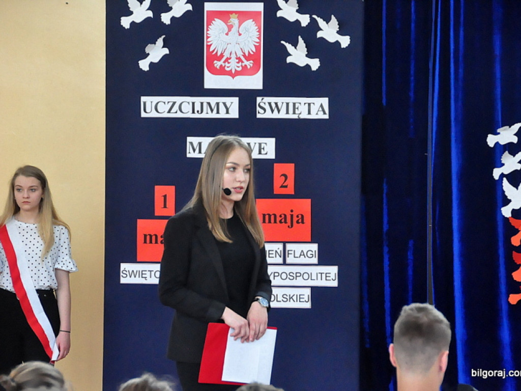 Na pamiątkę 100-lecia odzyskania niepodległości posadzili dąb (FOTO)