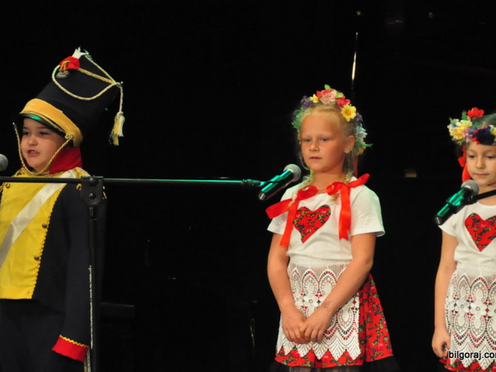 Przedszkolaki na patriotyczną nutę (FOTO)