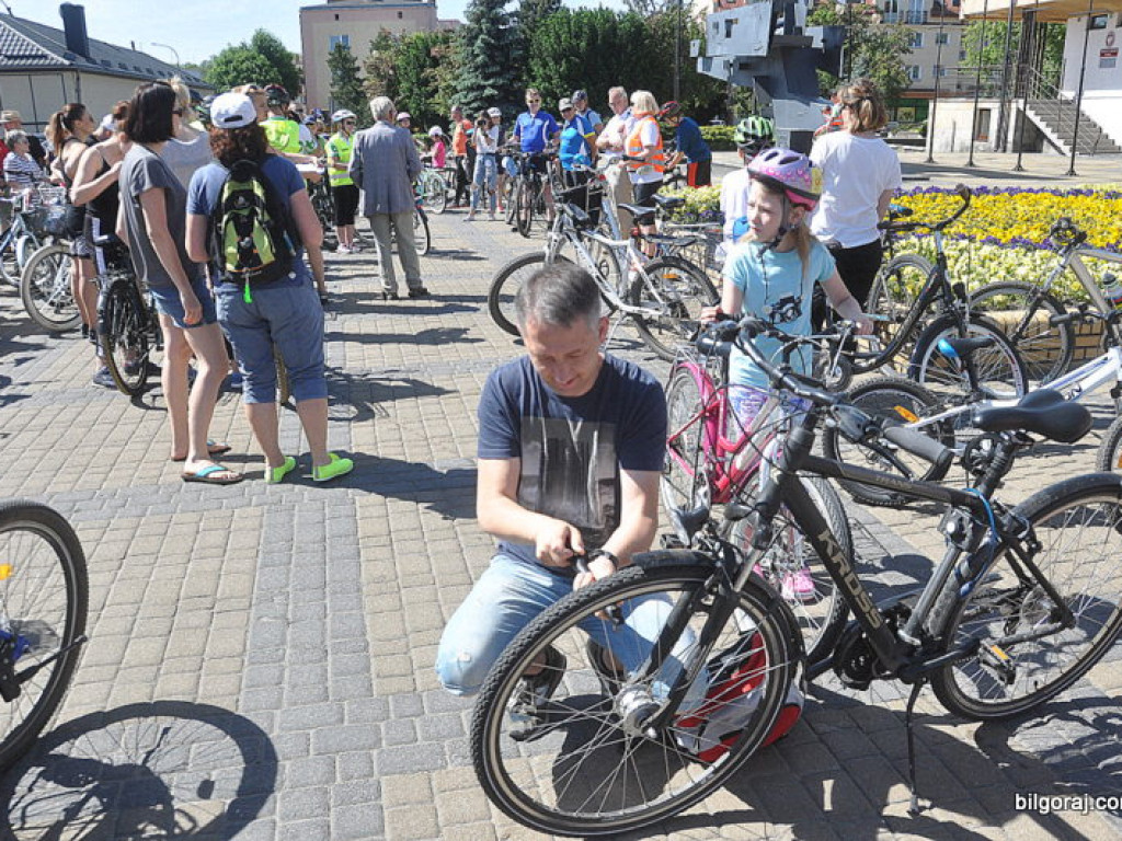 Rodzinnie rowerem i pieszo (FOTO)