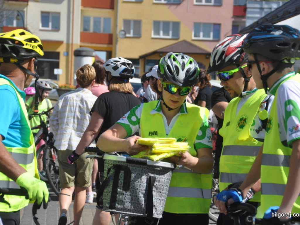 Rodzinnie rowerem i pieszo (FOTO)