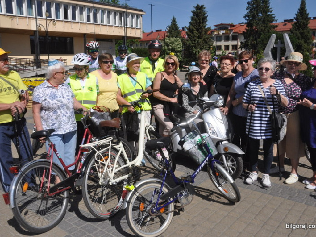Rodzinnie rowerem i pieszo (FOTO)