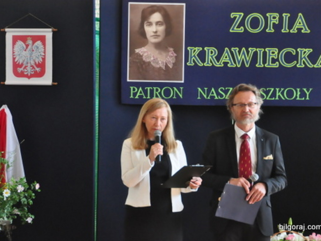 Sztandar dla Szkoły Podstawowej w Majdanie Starym (FOTO)