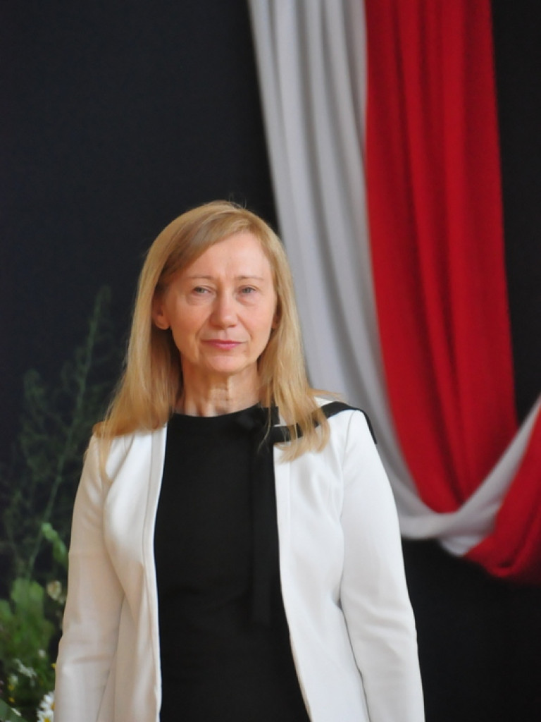 Sztandar dla Szkoły Podstawowej w Majdanie Starym (FOTO)