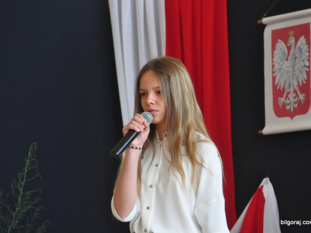 Sztandar dla Szkoły Podstawowej w Majdanie Starym (FOTO)
