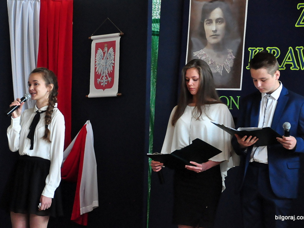 Sztandar dla Szkoły Podstawowej w Majdanie Starym (FOTO)
