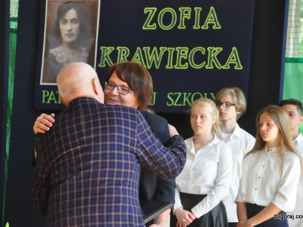 Sztandar dla Szkoły Podstawowej w Majdanie Starym (FOTO)