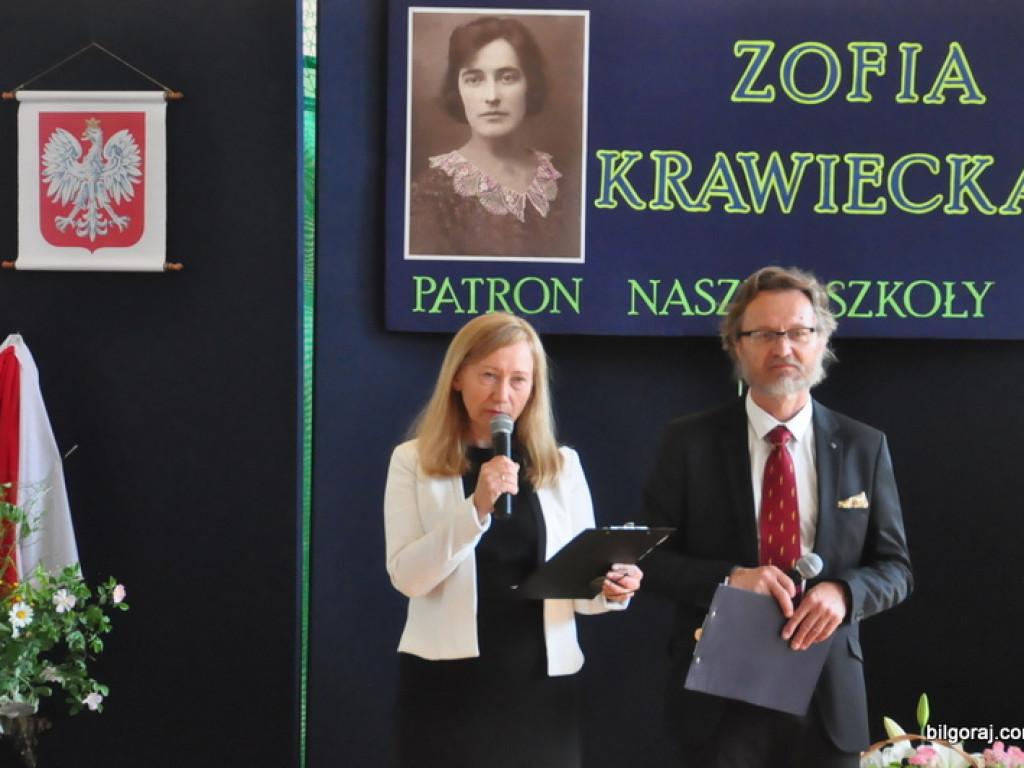 Sztandar dla Szkoły Podstawowej w Majdanie Starym (FOTO)