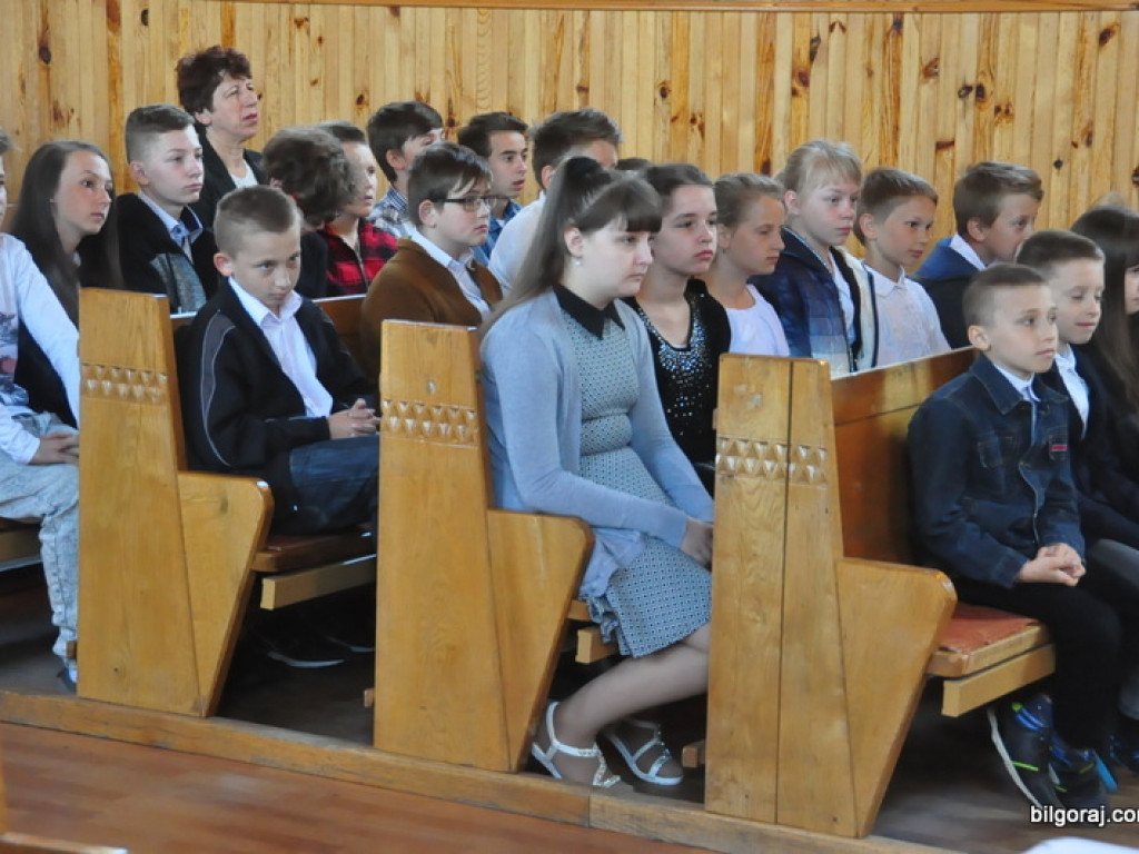 Sztandar dla Szkoły Podstawowej w Majdanie Starym (FOTO)