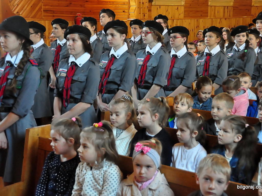 Sztandar dla Szkoły Podstawowej w Majdanie Starym (FOTO)