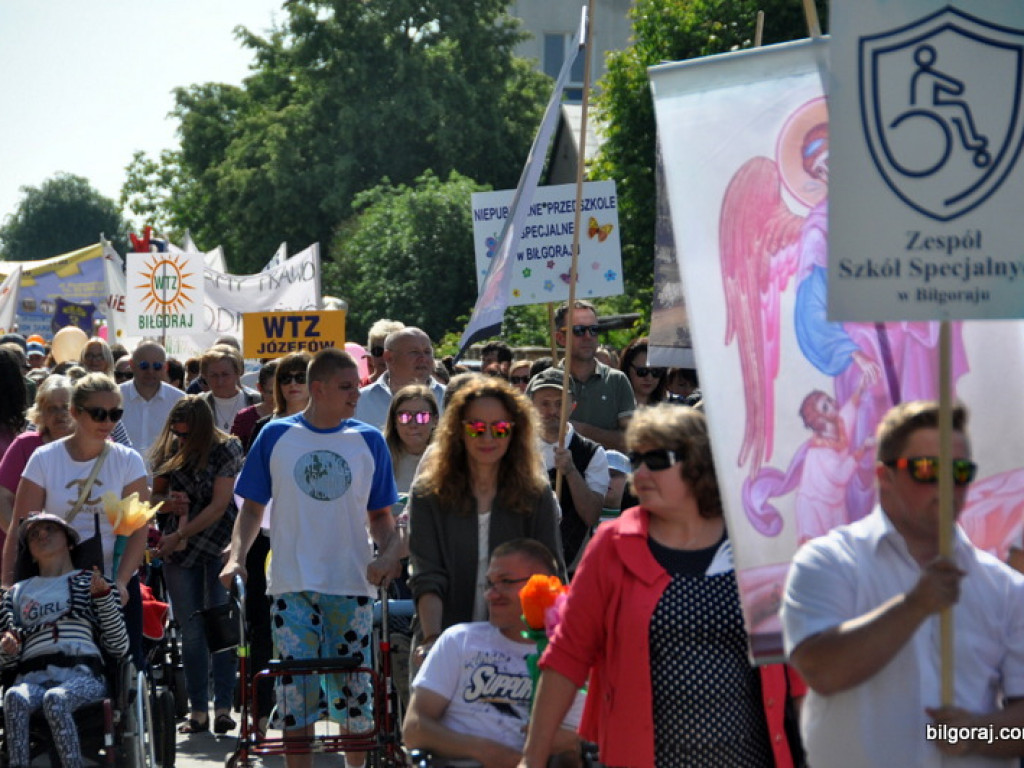 Czy naprawdę jesteśmy inni? (FOTO)