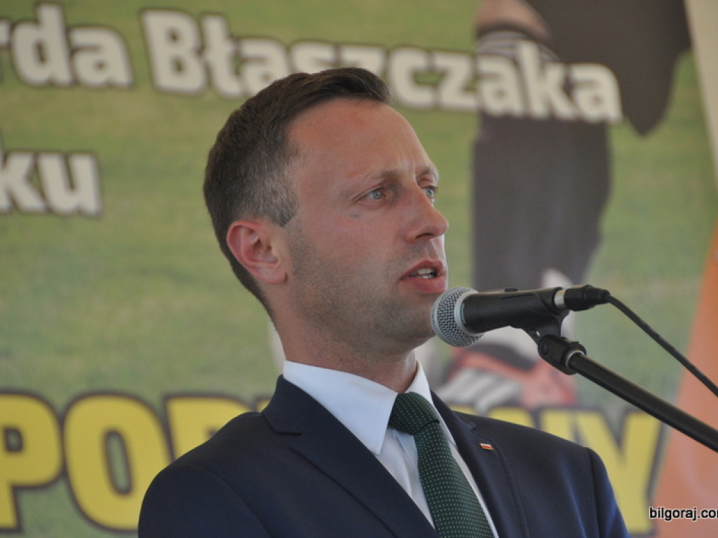 Nowe boiska, plac do ćwiczeń i siłownia zewnętrzna w Gminie Tarnogród i Łukowa. Uroczystego otwarcia dokonał wiceminister Stawiarski (FOTO)