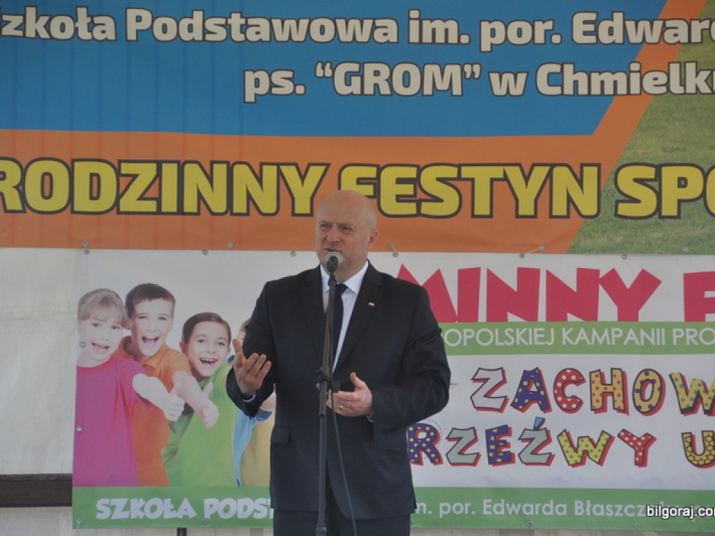 Nowe boiska, plac do ćwiczeń i siłownia zewnętrzna w Gminie Tarnogród i Łukowa. Uroczystego otwarcia dokonał wiceminister Stawiarski (FOTO)