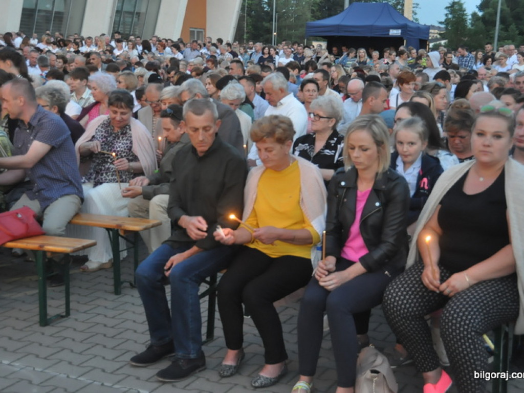 Wieczór uwielbienia (FOTO, VIDEO)