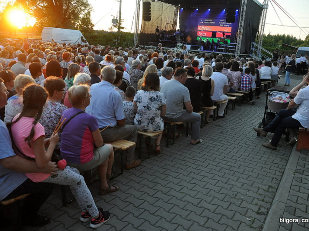 Wieczór uwielbienia (FOTO, VIDEO)