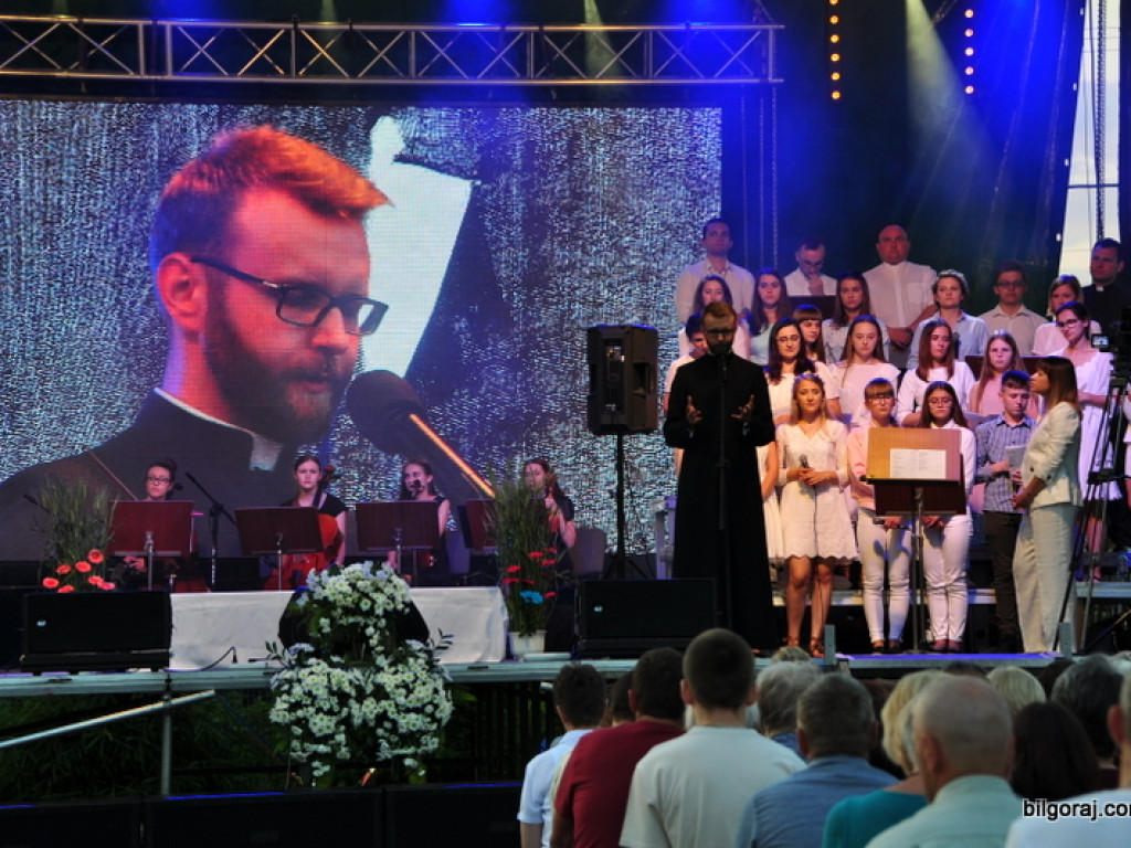 Wieczór uwielbienia (FOTO, VIDEO)