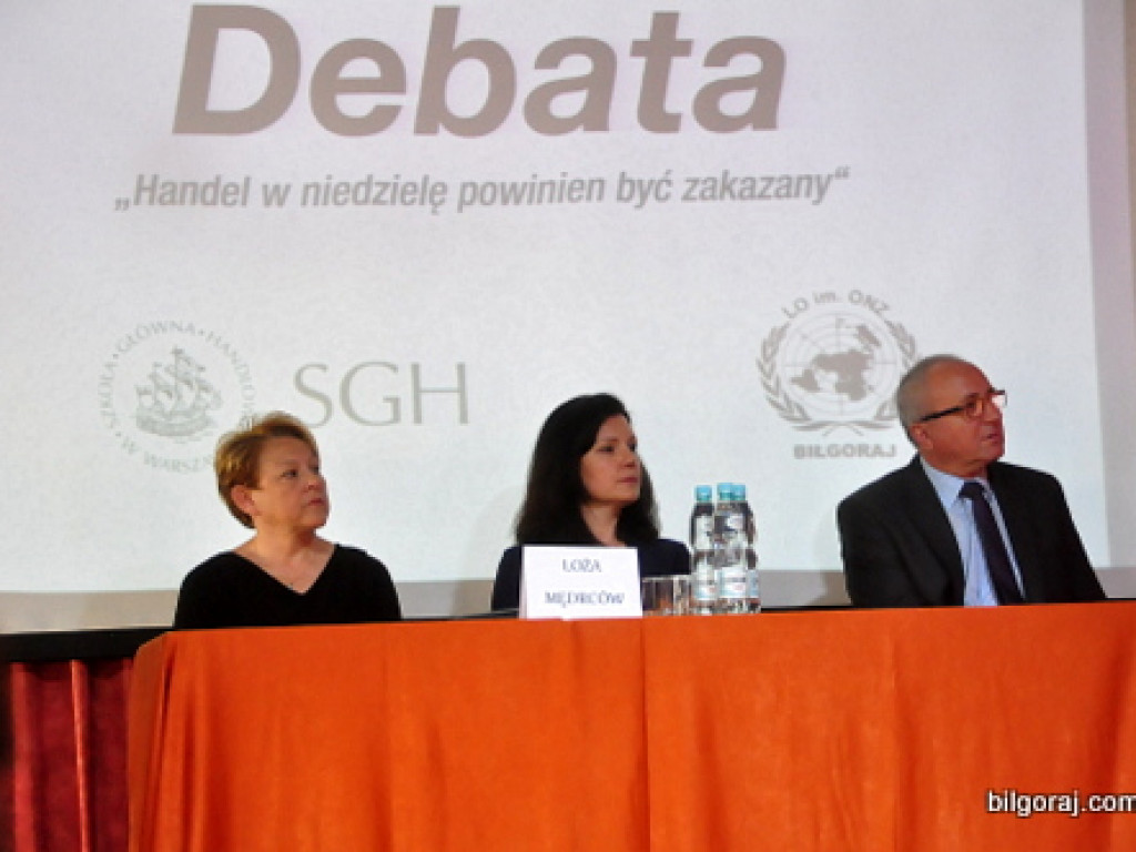 Młodzież debatowała nad handlem w niedzielę (FOTO)