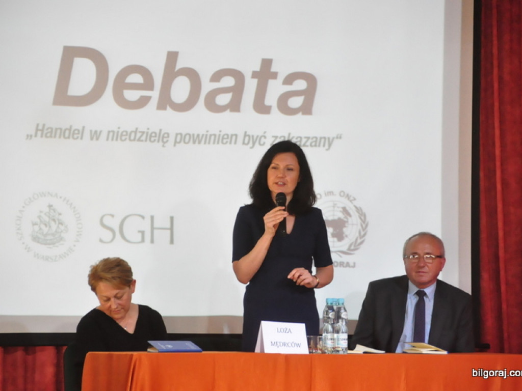 Młodzież debatowała nad handlem w niedzielę (FOTO)