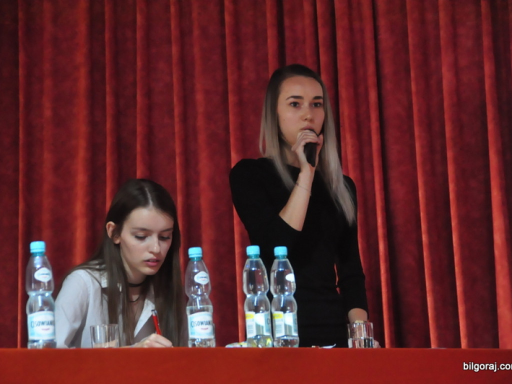 Młodzież debatowała nad handlem w niedzielę (FOTO)