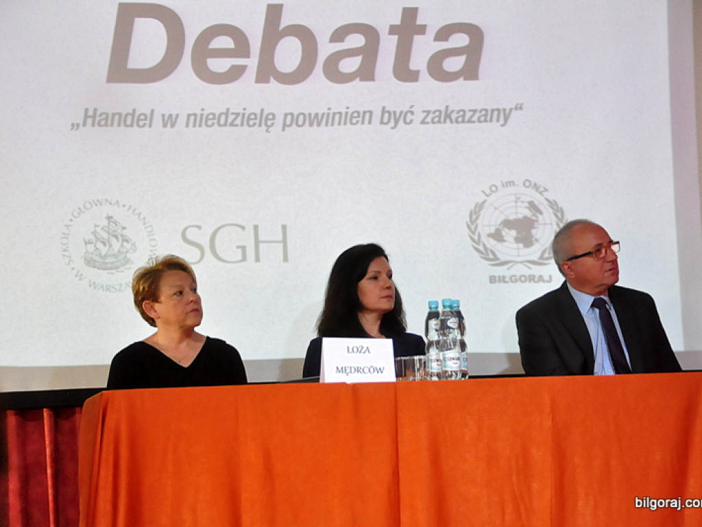 Młodzież debatowała nad handlem w niedzielę (FOTO)