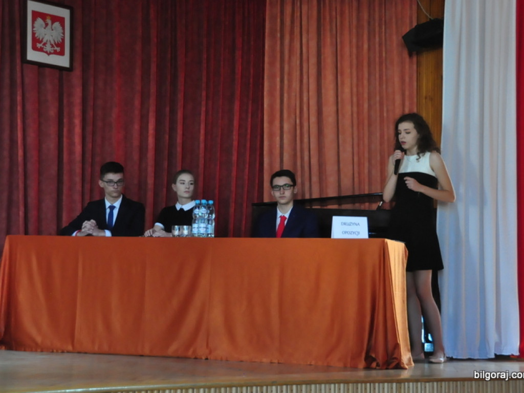 Młodzież debatowała nad handlem w niedzielę (FOTO)