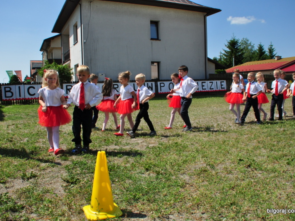 Polonez na tysiąc par (FOTO)