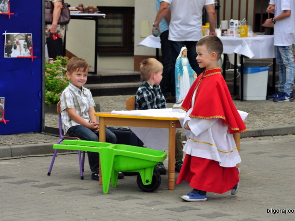 Rodzinny piknik u św. Jana Pawła II (FOTO)