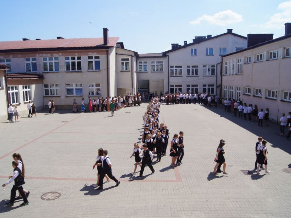 We Frampolu tańczono rekordowego poloneza na 100-lecie odzyskania niepodległości (FOTO)