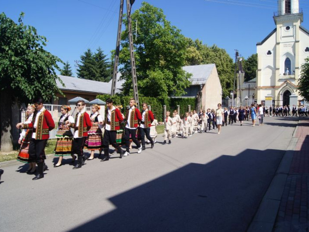 We Frampolu tańczono rekordowego poloneza na 100-lecie odzyskania niepodległości (FOTO)