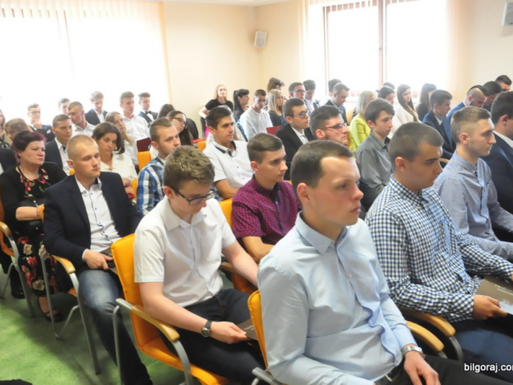 Powiatowy Dzień Olimpijczyka. Uczniowie wyróżnieni za osiągnięcia w nauce (FOTO)
