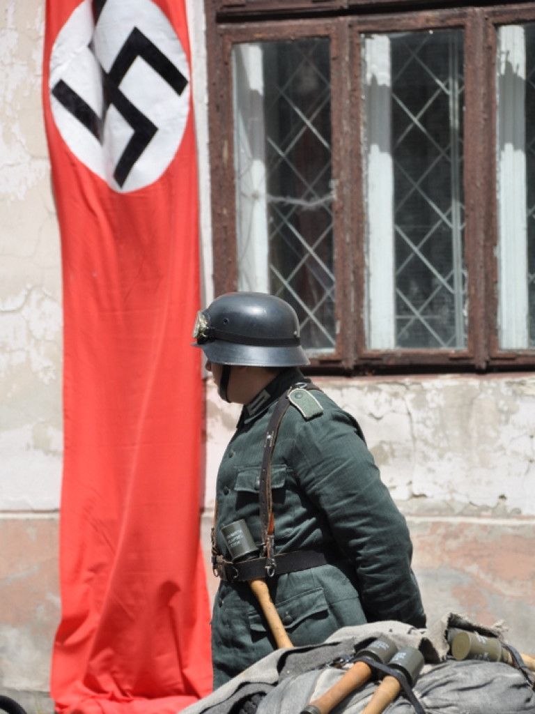 Biłgoraj pamięta o mordzie partyzantów w lesie Rapy (FOTO)