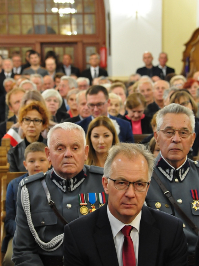 Biłgoraj pamięta o mordzie partyzantów w lesie Rapy (FOTO)