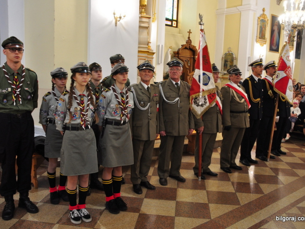 Biłgoraj pamięta o mordzie partyzantów w lesie Rapy (FOTO)