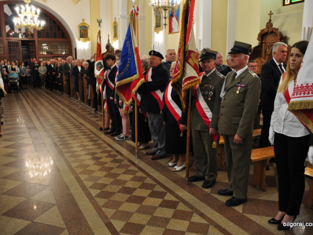 Biłgoraj pamięta o mordzie partyzantów w lesie Rapy (FOTO)