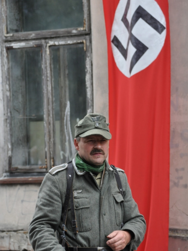 Biłgoraj pamięta o mordzie partyzantów w lesie Rapy (FOTO)