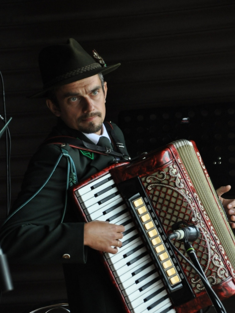 Pieśni partyzanckie na polanie w Aleksandrowie (FOTO, WYNIKI)