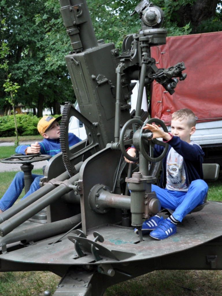 Militarny piknik grup rekonstrukcji historycznej (FOTO)