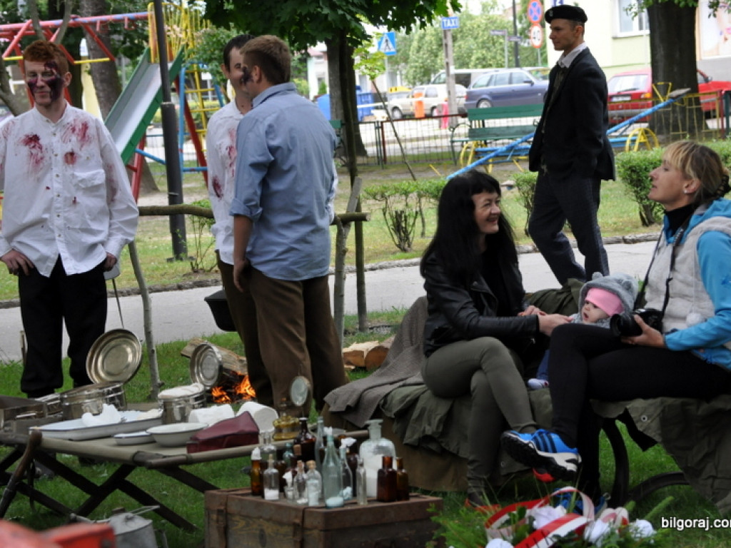 Militarny piknik grup rekonstrukcji historycznej (FOTO)